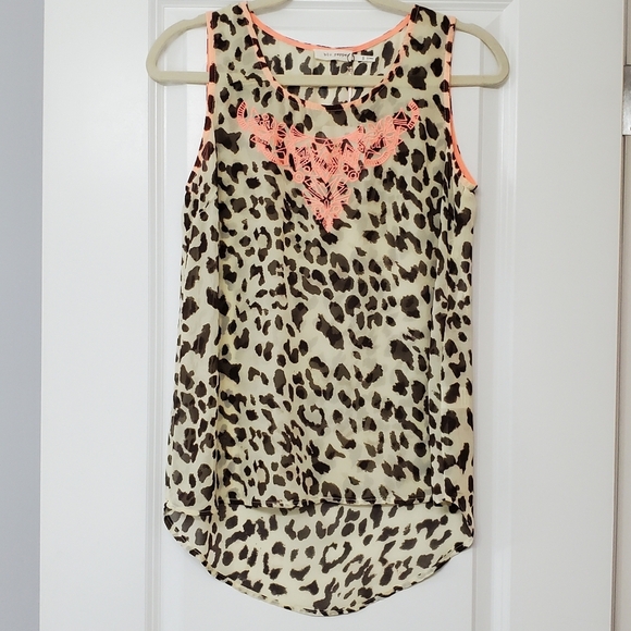 NWT Blu Pepper Sleeveless Blouse Cheetah Animal Print Embroidered Boho Top Small - Picture 2 of 4